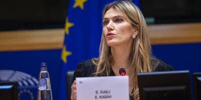 Enquête pour corruption: l'eurodéputée Eva Kaili reste en détention, audience reportée