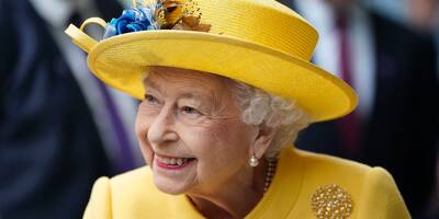 Les Britanniques fêtent le règne historique de leur reine bien-aimée