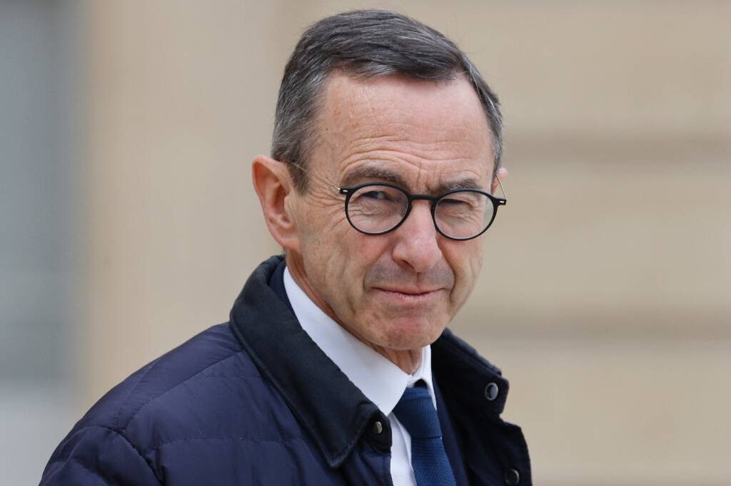 Attaques contre des prisons et agents: le ministre de l'Intérieur évoque "65 faits" depuis dix jours