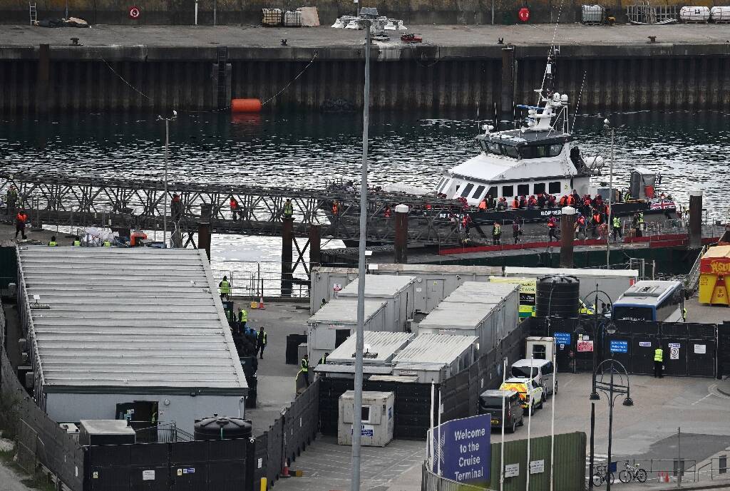 Traité migratoire franco-britannique: comment fonctionne le dispositif "one in, one out" entré en vigueur