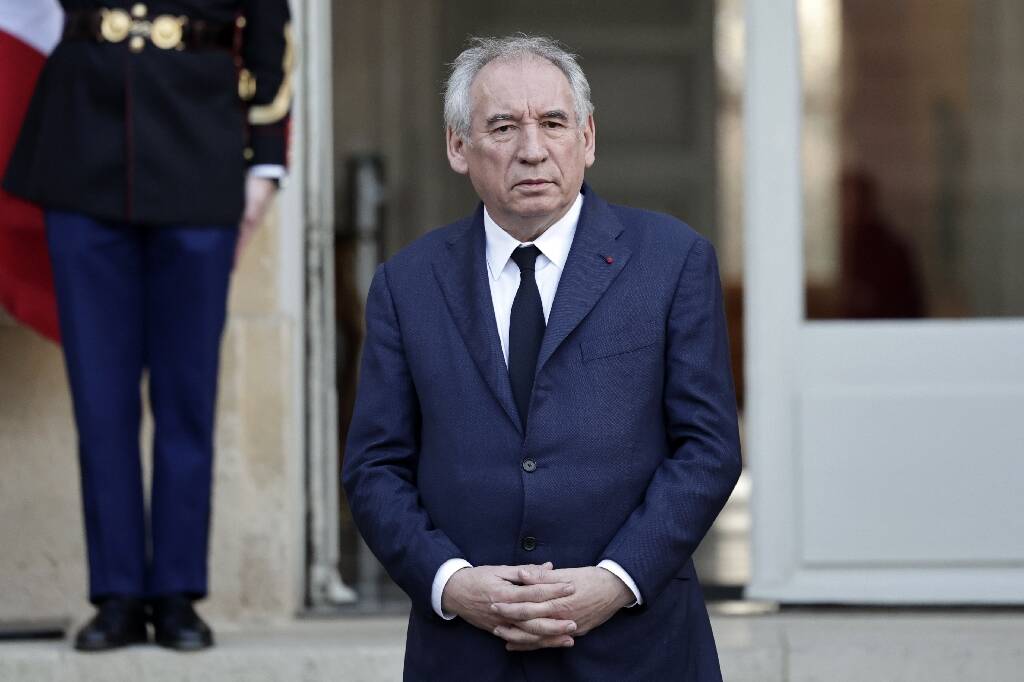 Sous condition d'une mission de chiffrage délicat sur leur financement, François Bayrou lance la concertation sur la réforme des retraites