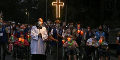 Malgré la Covid, plusieurs milliers de fidèles à Lourdes pour célébrer la 