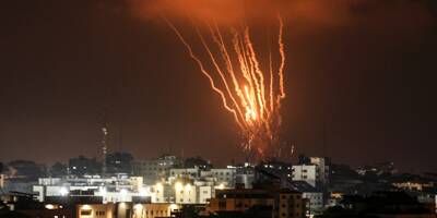 Poursuite des frappes israéliennes à Gaza et des tirs de roquettes vers Israël