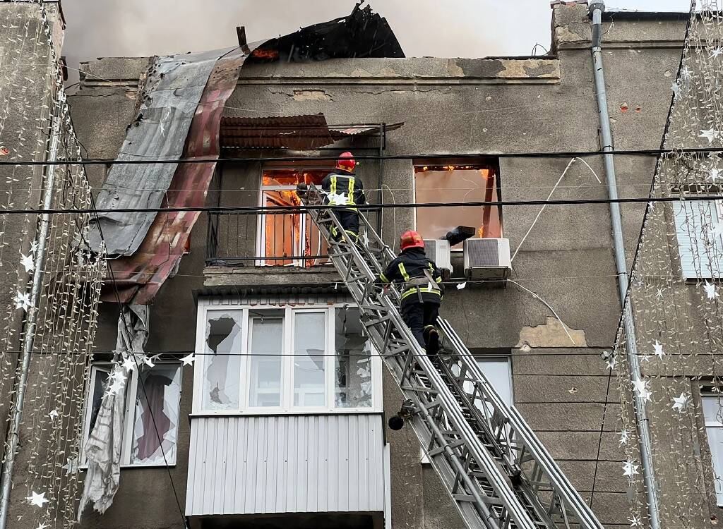 Dans les rues de Kharkiv en Ukraine, des habitants hébétés face à de nouveaux bombardements