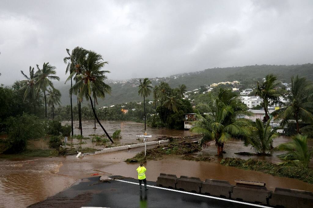 A la Réunion, le bilan du cyclone Garance s'alourdit à cinq morts