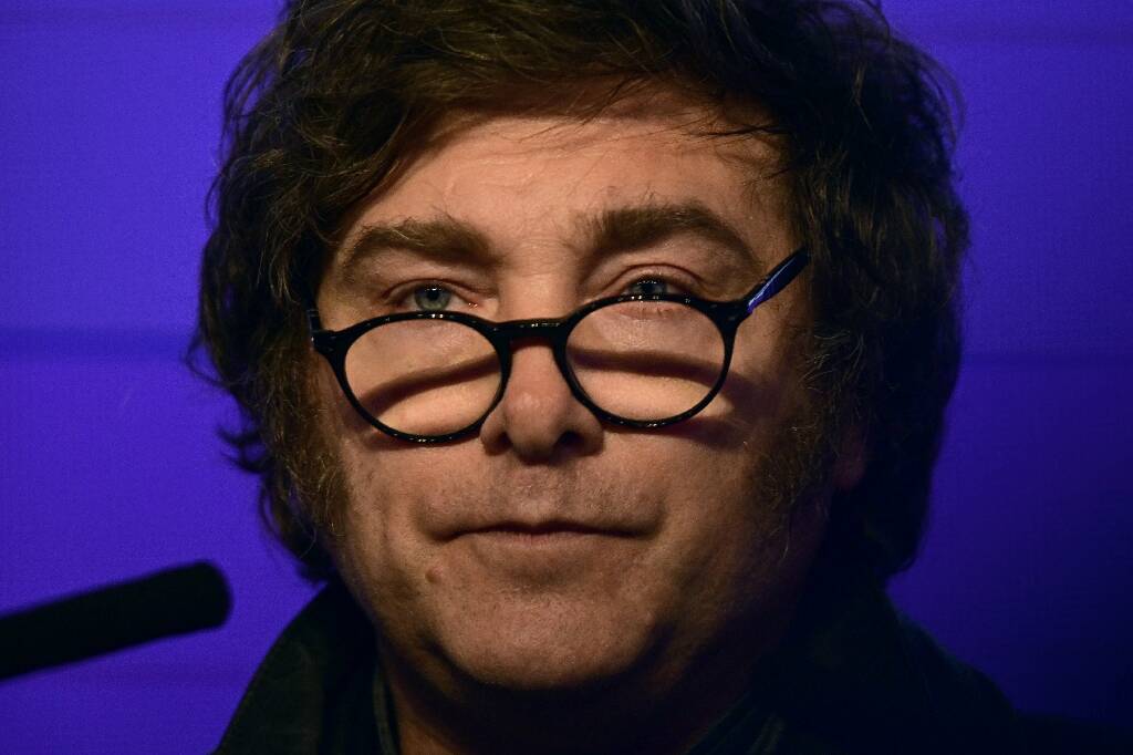 Le président de l'Argentine Javier Milei nettement défait lors d'une importante élection-test