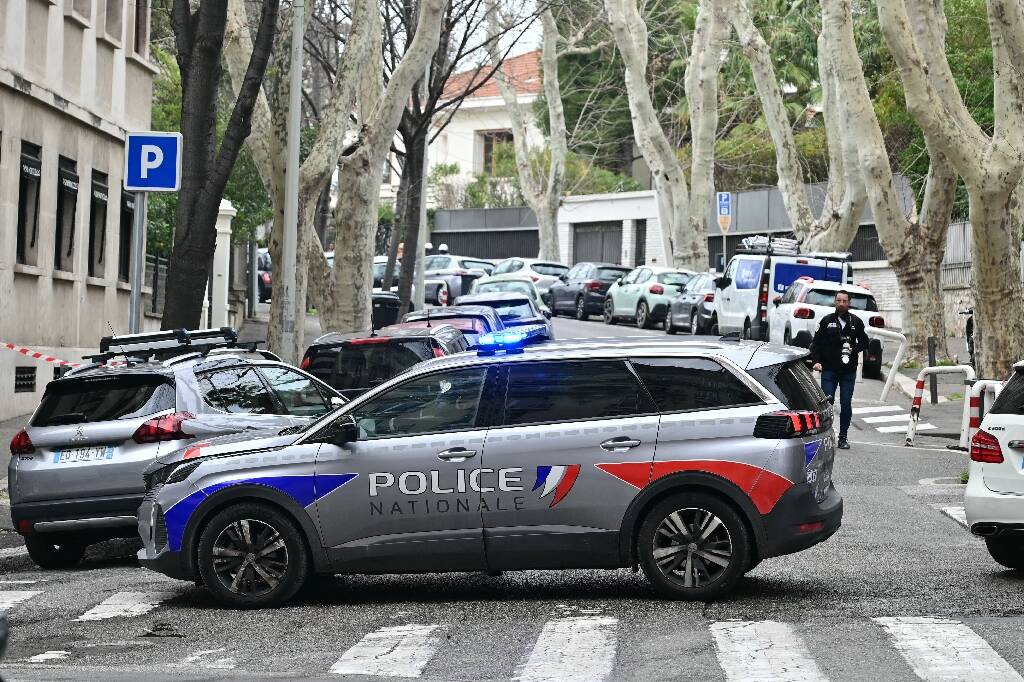 Engins explosifs contre le consulat de Russie à Marseille: deux personnes placées en garde à vue