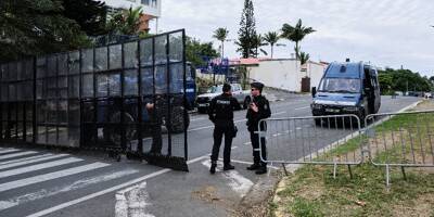 Nouvelle-Calédonie: sept militants indépendantistes transférés en métropole pour y être incarcérés