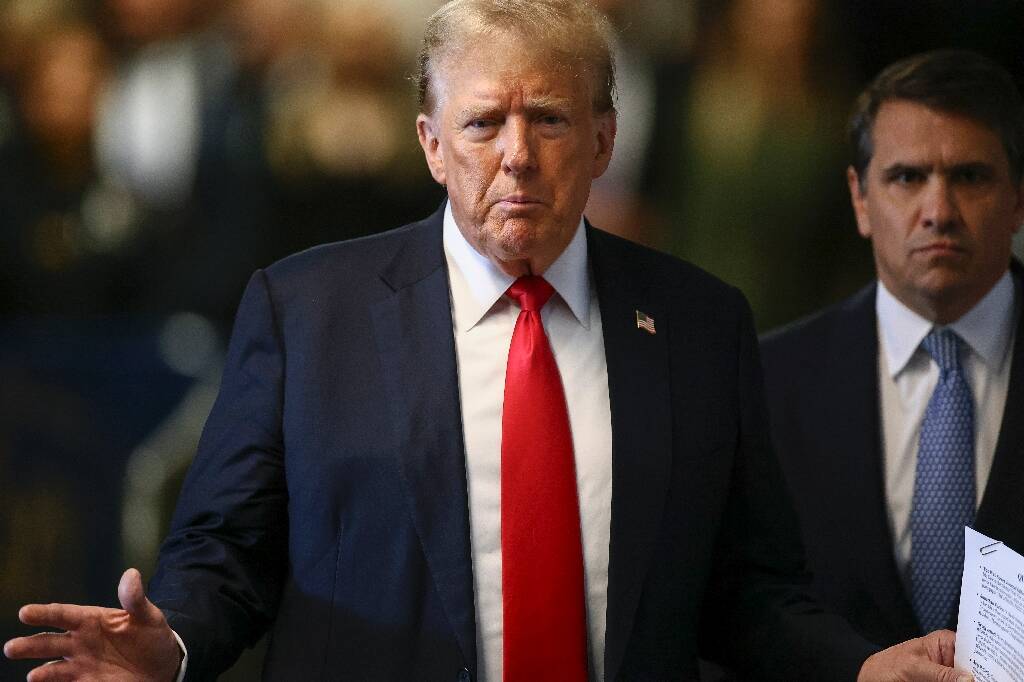 Dernières joutes oratoires au procès de Donald Trump, le jury chargé du verdict ce mercredi