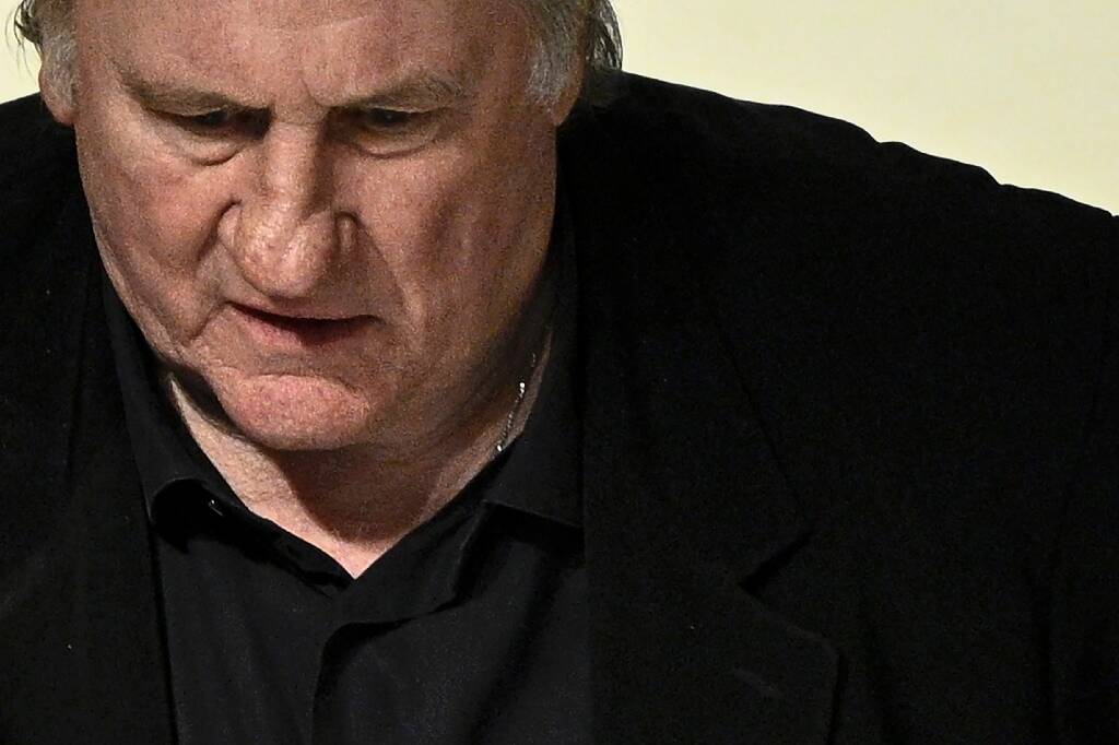 Une expertise judiciaire confirme que les propos sexuels de Gérard Depardieu en Corée du Nord visaient bien une fillette