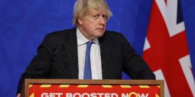 Nouveau coup dur pour Boris Johnson, cerné par les scandales et empêtré dans le Brexit