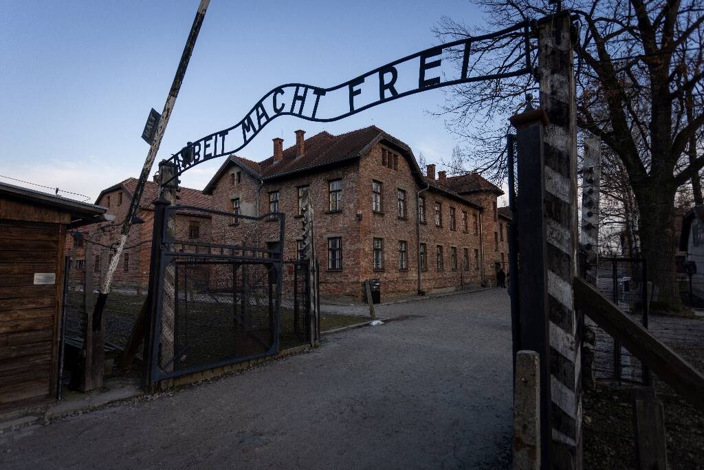 80 ans après, le monde commémore la libération du camp de concentration d'Auschwitz