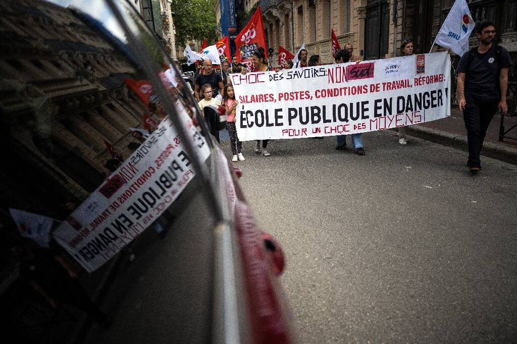 Le syndicat majoritaire prévoit "65% de grévistes" jeudi dans le premier degré