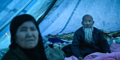Après le séisme en Chine, les survivants confrontés à un froid glacial