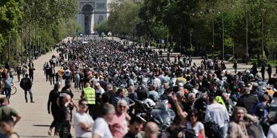 A Paris, des milliers de motards manifestent contre le contrôle technique obligatoire