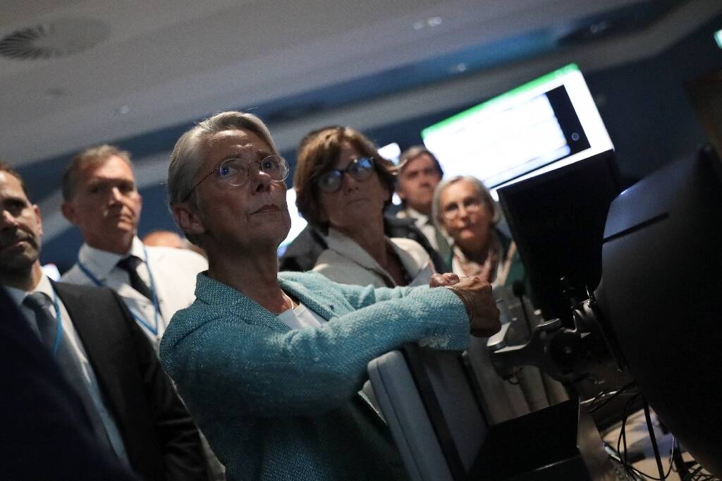 Hôpital: le gouvernement fait un geste pour les soignants qui travaillent nuit et dimanche