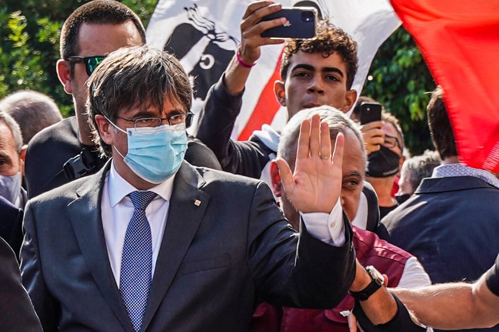L'ex-leader catalan Carles Puigdemont perd son immunité d'eurodéputé