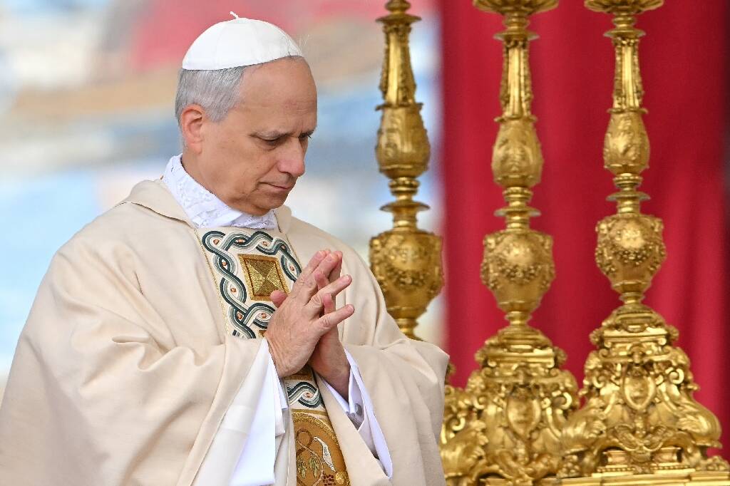 Le nouveau pape Léon XIV débute son pontificat en critiquant les excès du capitalisme