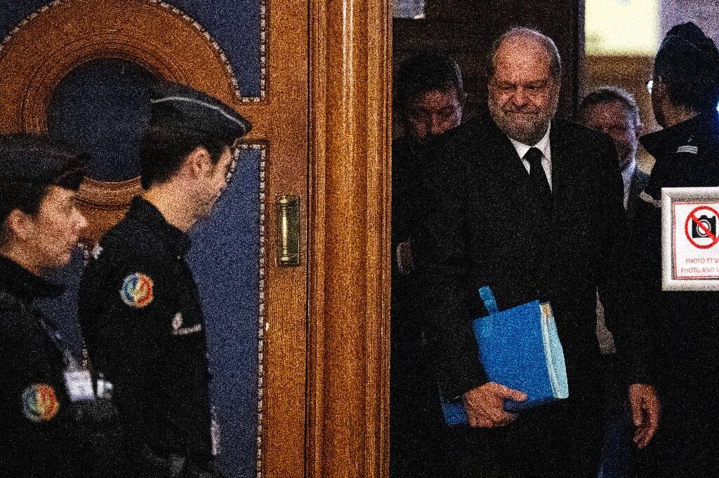 "Un grand bouleversement, d'abord à titre personnel": Eric Dupond-Moretti s'explique devant la CJR sur ses débuts de ministre