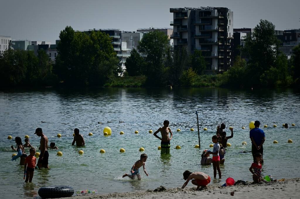 "Les nuits vont être assez difficiles à vivre": une chaleur "d'un niveau exceptionnel" attendue dans le Sud-Ouest