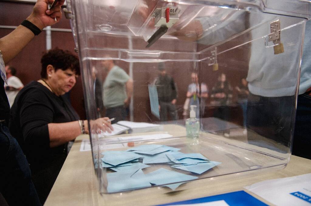 Législatives: Coup d'envoi aux Antilles et en Amérique d'un scrutin historique