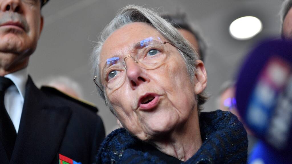 Accident mortel de car scolaire: "Toute l'éducation nationale est en deuil", dit Borne