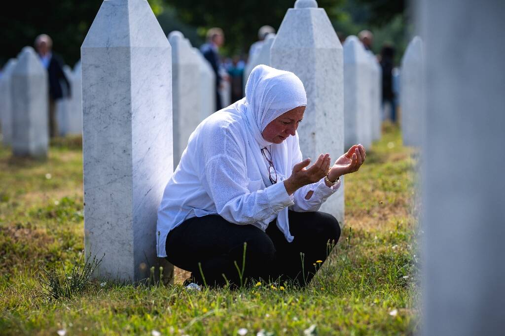 "Srebrenica reste une profonde cicatrice dans l'histoire européenne": la Bosnie commémore le génocide de Srebrenica, 30 ans après
