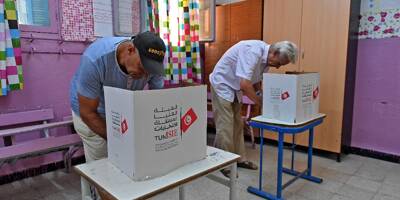Vers un retour à un régime dictatorial? Les Tunisiens se prononcent sur la Constitution de la discorde