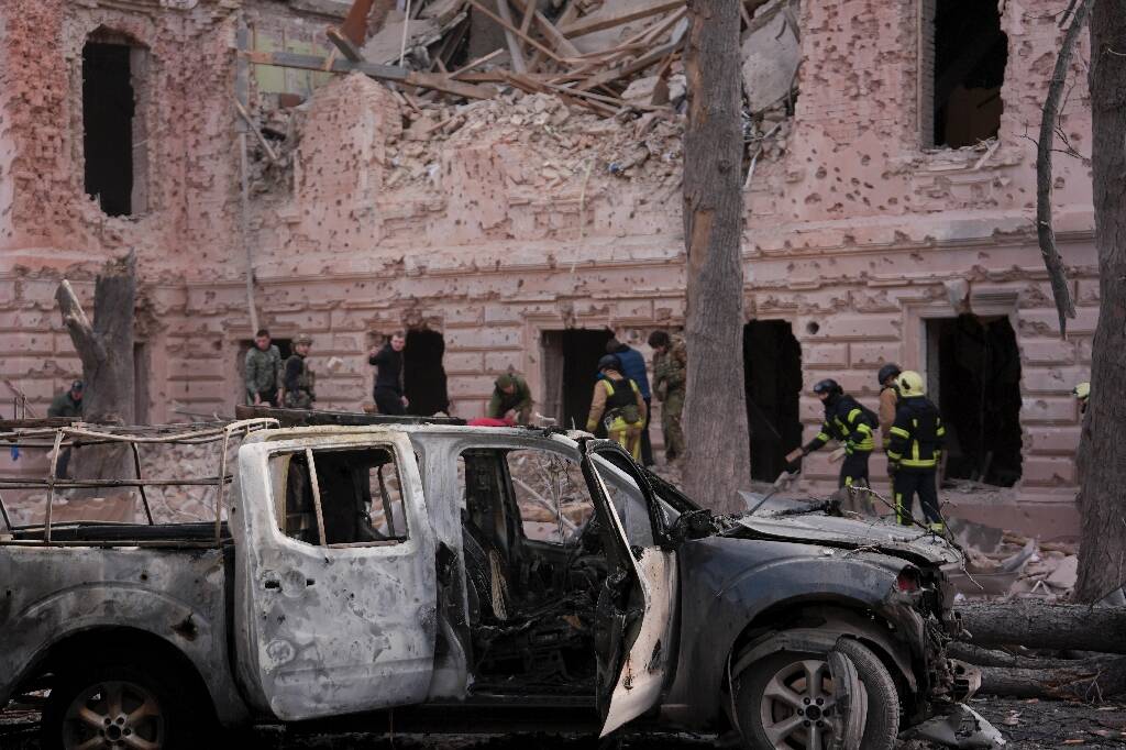 Responsables européens et américains condamnent une frappe russe ayant fait au moins 34 morts dans la ville de Soumy en Ukraine