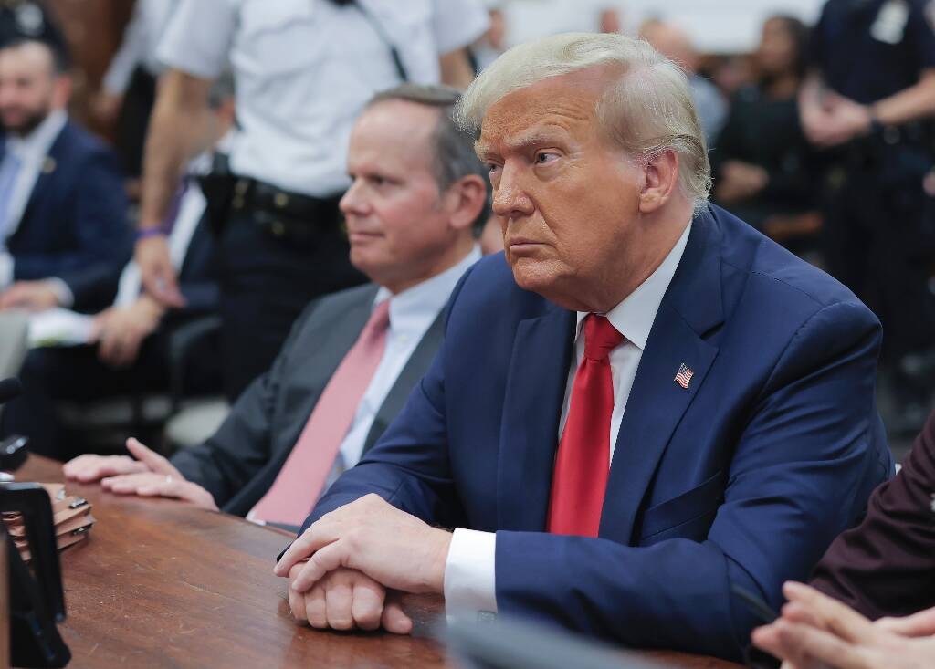 Donald Trump au tribunal pour témoigner au procès civil qui menace son empire immobilier