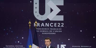 Emmanuel Macron plaide pour une Europe souveraine dans l'espace