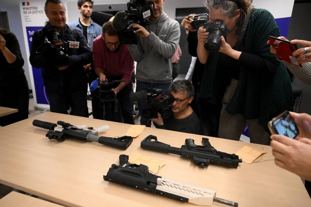 "Il s'agit d'une première": démantèlement d'un vaste réseau de fabrication d'armes 3D en France et en Belgique