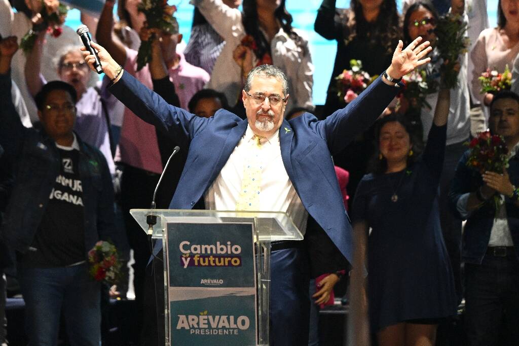 Bernardo Arevalo, le candidat de l'ombre élu à la tête du Guatemala