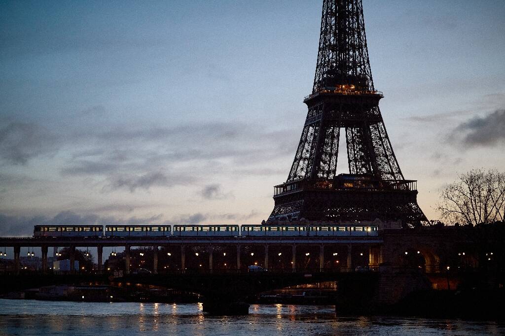 La tour Eiffel toujours fermée, blocage persistant entre direction et syndicats