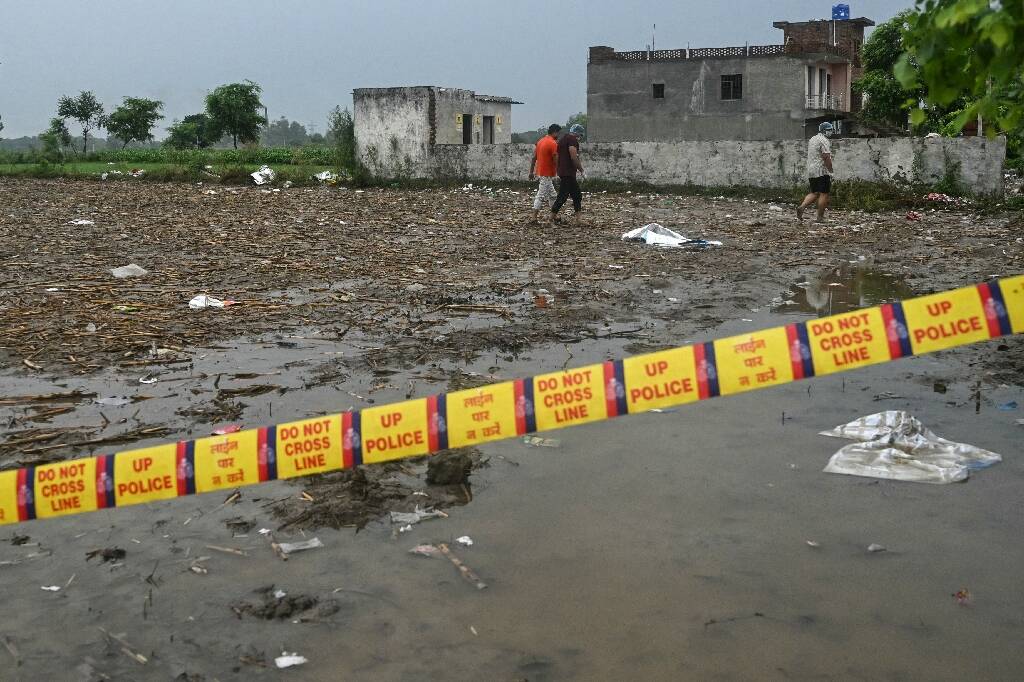 Des témoins décrivent le "chaos" lors de la bousculade qui a fait 121 morts en Inde