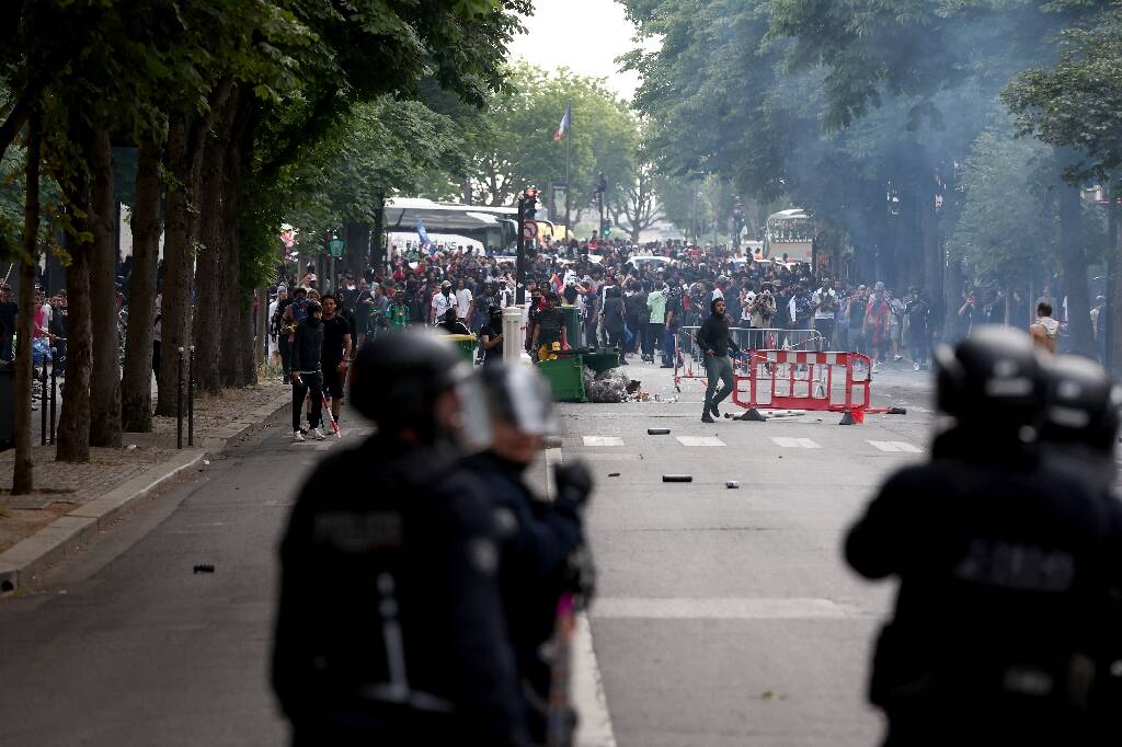Sacre du PSG à Paris: 79 interpellations dans la nuit de dimanche à lundi