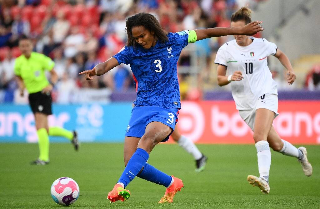 Euro féminin: la France face aux tenantes du titre pour une place dans le dernier carré