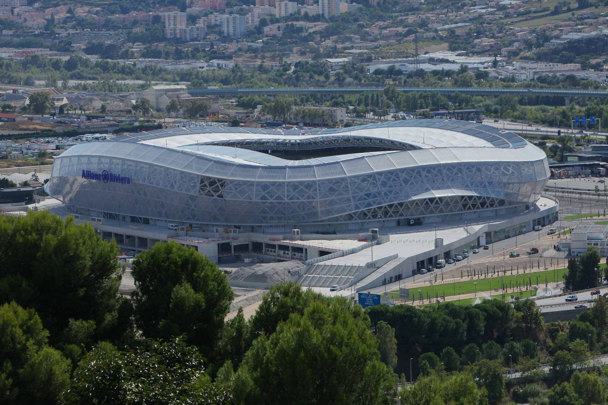 La préfecture des Alpes-Maritimes interdit la consommation d'alcool et la vente de boissons alcoolisées à emporter aux abords de l'Allianz Riviera pour toute la saison