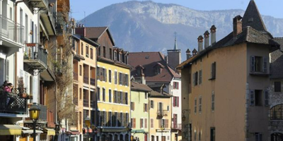 Une attaque au couteau à Annecy fait sept blessés dont six enfants en bas âge, les dernières infos en direct