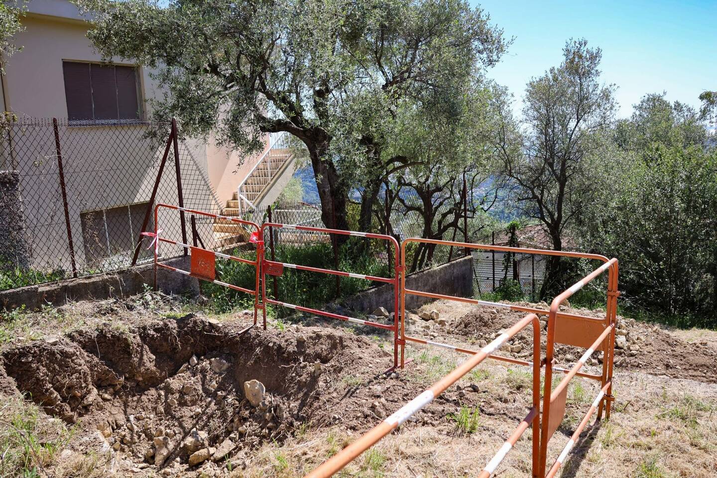 À peine commencés, les travaux d’implantation d’une antenne-relais à L’Abadie ont été stoppés.