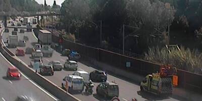 Un accident survient sur l'autoroute A8 ce lundi midi, des ralentissements en cours