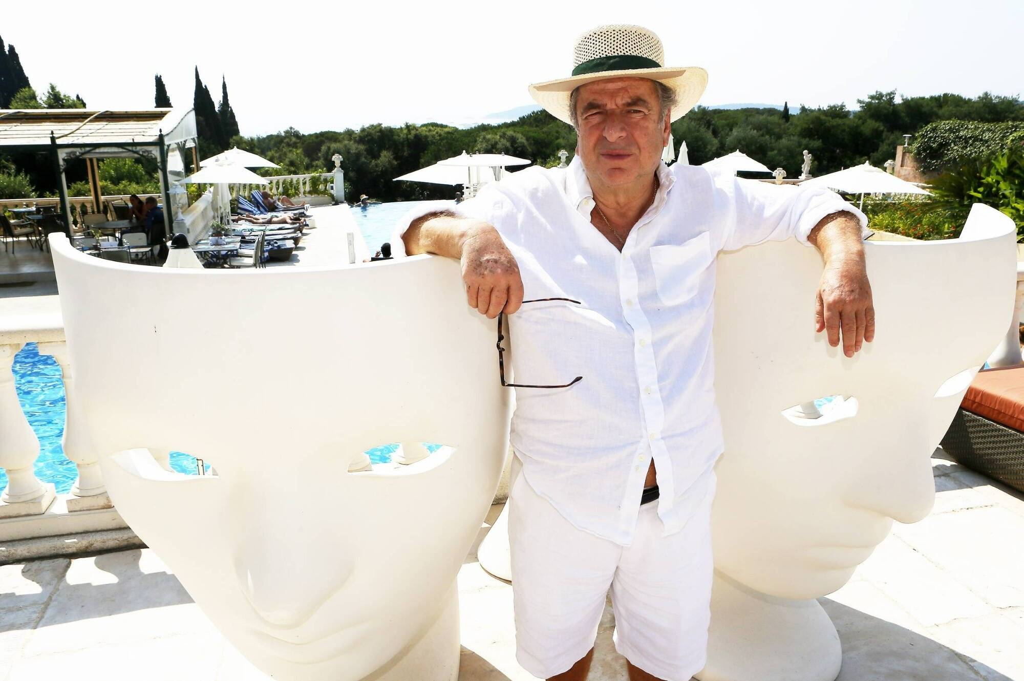 Paul-Loup Sulitzer sera bien inhumé à Paris et non pas sur l'île Maurice