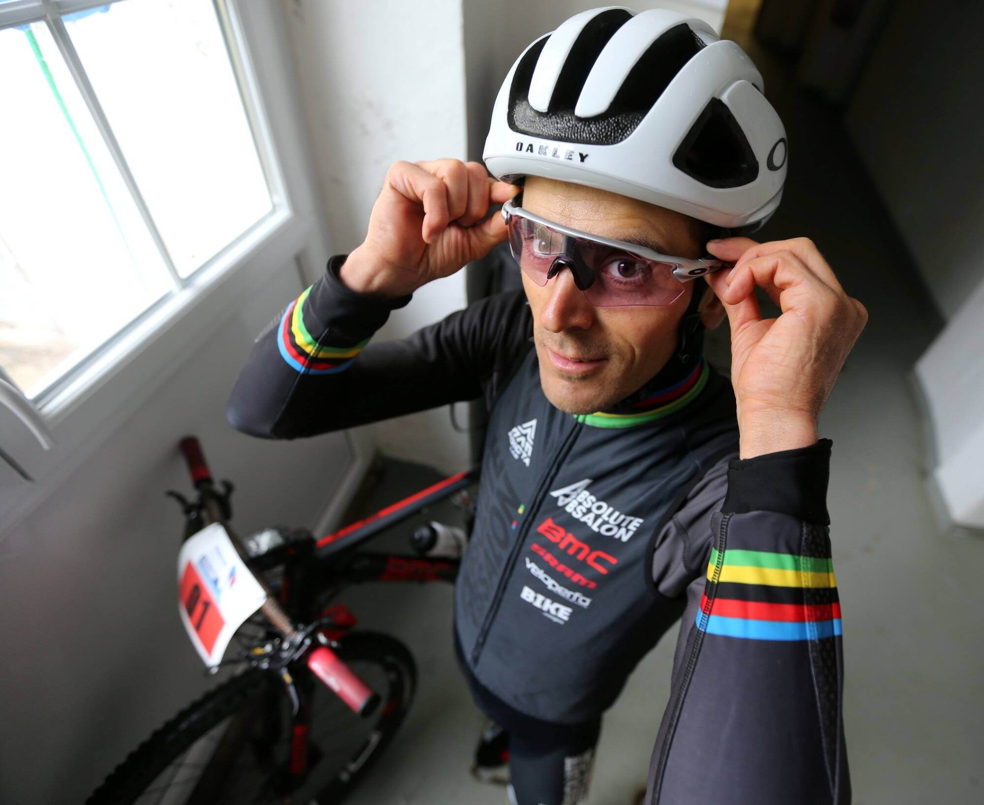 Le double champion olympique Julien Absalon braqué par un chasseur lors d'une sortie VTT