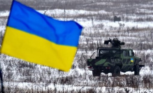 "Ils peuvent y aller à tout moment": Poutine a "près de 100%" des forces nécessaires à une invasion de l'Ukraine selon Washington