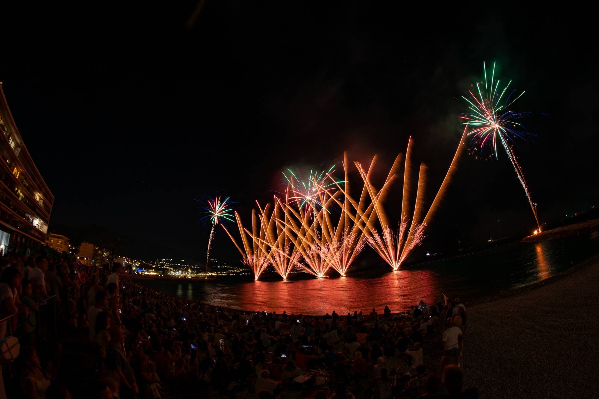 Feux d'artifice, Anne Roumanoff, freestyle BMX... Roquebrune-Cap-Martin dévoile ses animations à ne pas rater cet été