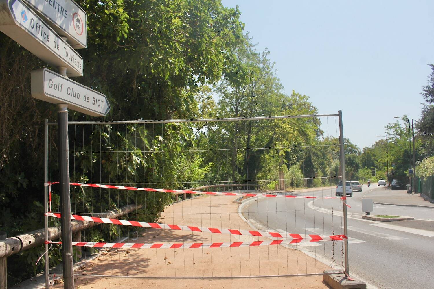 "C'était inconfortable et dangereux": ouvert en juin, le deuxième tronçon de la voie verte à Biot va connaître de nouveaux travaux