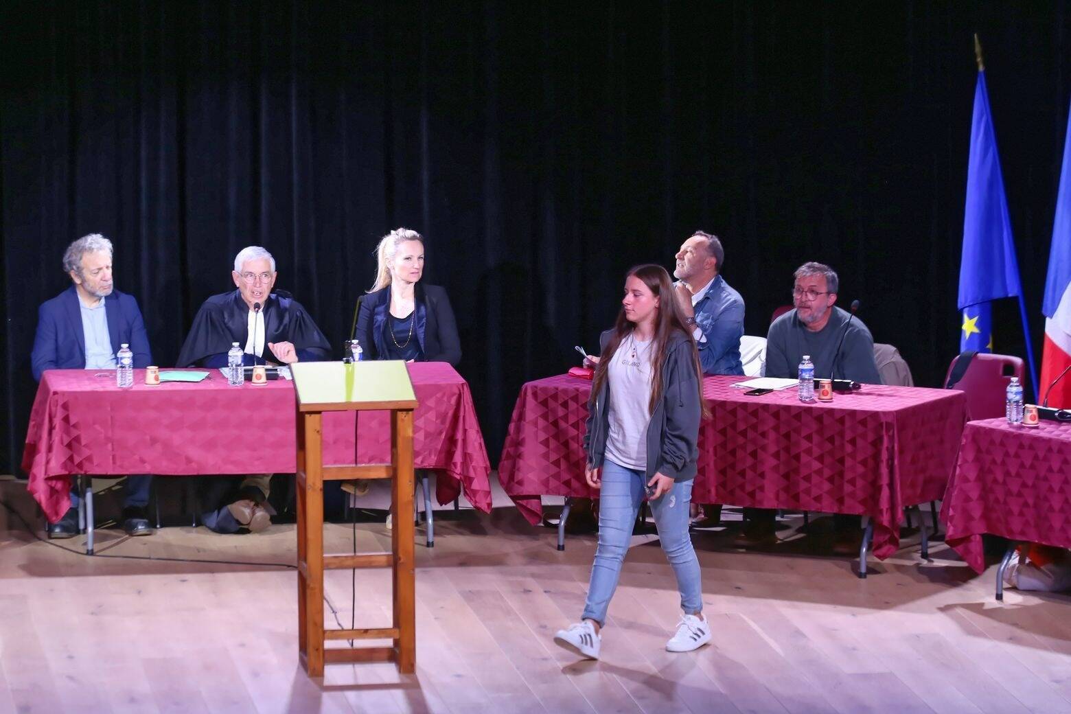 Un vrai faux procès pour sensibiliser les collégiens sur la justice des mineurs à Solliès-Pont