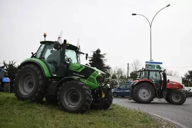 Flambée des prix des carburants: nouvelle journée d'action ce lundi, on fait le point sur les blocages partout en France