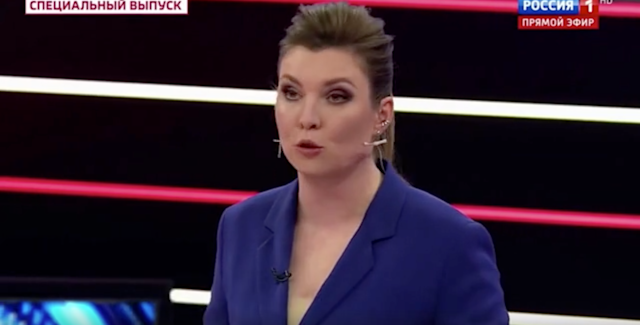 "On aurait dû bombarder la Grande-Bretagne pendant les funérailles d'Elizabeth II": la folle déclaration d'une propagandiste russe en direct à la télévision