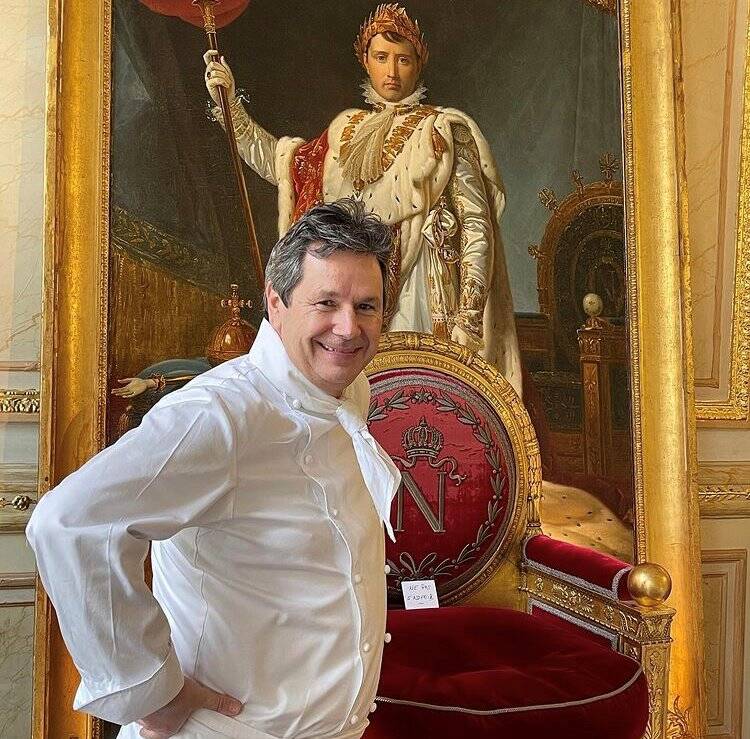 Qui est Christophe Leroy, le chef de cuisine placé en garde à vue dans le cadre de l'affaire des dîners clandestins?